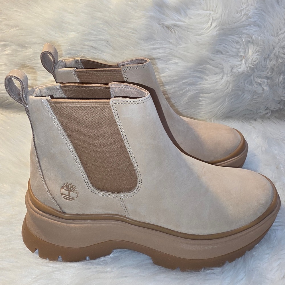 Timberland Roxie Lane Mid Chelsea Boots – Women's Size 9 — Light Beige Nubuck